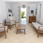 Villa Upsidedown Villa. Amazing Views! Lourdata (Kefalonia)