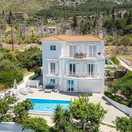 Upsidedown Villa. Amazing Views! Lourdata (Kefalonia)